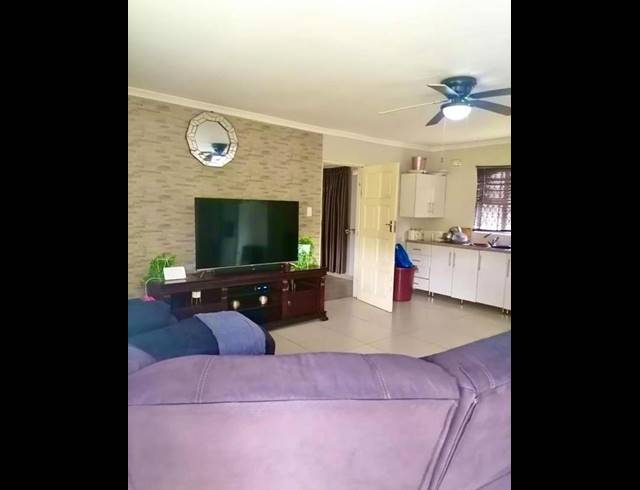 2 BEDROOM PROPERTY TO RENT IN UMLAZI CC